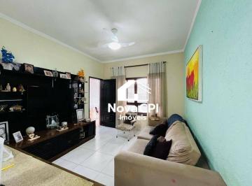 7e25fb47de819bc335743980ec171815b51130b1 · Casa Geminada 2 Quartos com Suíte e 2 Vagas na Vila Caiçara – 800m da Praia