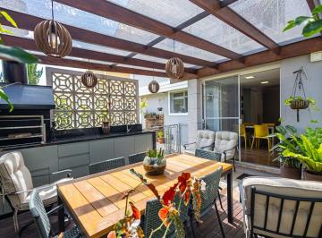 Casa de 4 quartos, Curitiba · CASA EM CONDOMINIO FECHADO DE 255M2 TRIPLEX