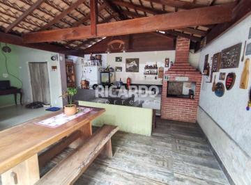 Casa de 3 quartos, Serra · Casa duplex com 3 quartos, sendo 1 suíte, armários, área gourmet e ótima localização em Hélio Ferraz