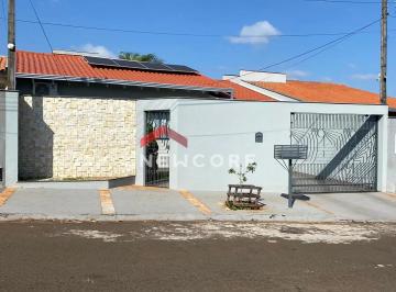 Casa · 286m² · 4 Quartos · 3 Vagas · Casa em Rua Jandaia do Sul - Centro - Ibiporã/PR