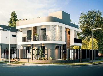 Casa · 186m² · 4 Quartos · 2 Vagas · Casa de 186m² com 4 quartos sendo 2 suítes no Campeche