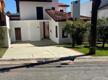 2234ab48-86dc-4de4-9d68-767094e37861 · Casa no condomínio Morada dos Passaros para venda e locação com 3 quartos, sendo 1 suíte, 240m²