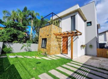 ff50b23dc7671a00237a9637edd80164a9579c56 · Casa com 4 dormitórios à venda, Campeche - Florianópolis/SC