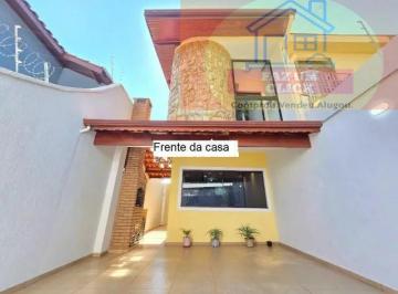 Casa · 220m² · 3 Quartos · 2 Vagas · Lindo Sobrado com 220m² - 3 Quartos, Suíte, Área Gourmet e 2 Vagas na Vila Arica