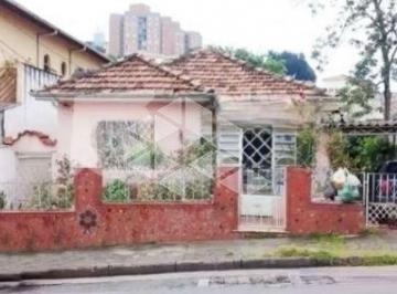 Terreno · 580m² · Terreno plano de 580m² com duas frentes, em rua de fácil acesso.