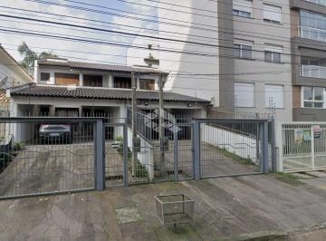 Casa · 181m² · 3 Quartos · 2 Vagas · Casa com 3 Quartos e 4 banheiros - Jardim Itu Porto Alegre