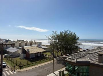 Apartamento · 90m² · 2 Quartos · 1 Vaga · Apartamento de 2 dormitórios sendo 1 suíte mobiliado com sacada, vista mar e vaga de garagem em Capã