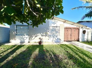 Casa · 300m² · 4 Quartos · Casa com 4 dormitórios em Atlântida Sul