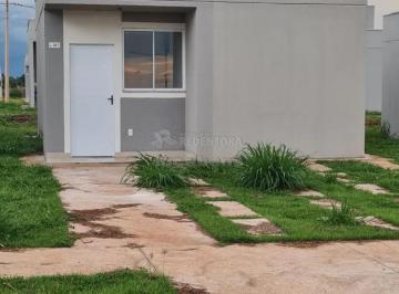 Casa · 45m² · 2 Quartos · 1 Vaga · Casa com 2 dormitórios e 1 vaga de garagem