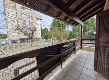 Casa de 3 quartos, Porto Alegre · Casa de 3 dormitórios com piscina no bairro Teresópolis.