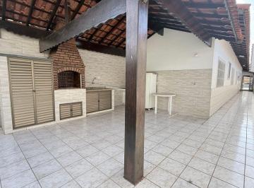 hcklrqy2owuzytzmnze2njaw_md · Casa 3 Dormitórios na Vila Caiçara | Quintal Amplo + Churrasqueira 500m da Praia