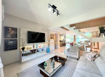 Casa · 209m² · 3 Quartos · 1 Vaga · Casa Alto Padrão em Condomínio
