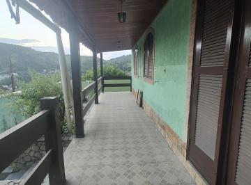 Casa de 4 quartos, Niterói · Casa de Vila com Piscina e Terraço – São Francisco, Niterói