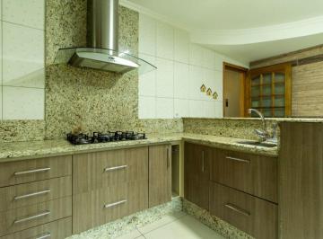 Casa de 5 quartos, Pinhais · Excelente casa com 326 m² averbada em Pinhais.