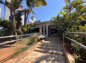 Casa · 207m² · 3 Quartos · 4 Vagas · Casa com 3 dormitórios para venda ou aluguel, 207 m² - Centro - Gravataí/RS