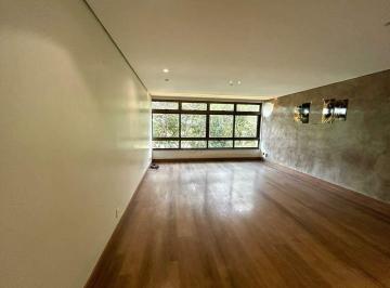 Sala · SQS 212 | MEIO DE QUADRA | VAZADO