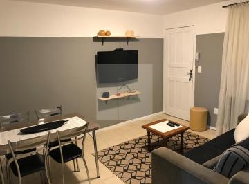 Apartamento · 37m² · 1 Quarto · 1 Vaga · Apto 1 Dorm Pioneiros BC Mobiliado