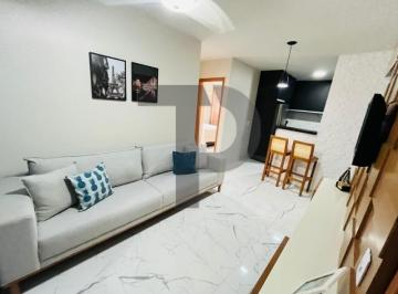Sala · Apartamento térreo no MRV Porto Real com móveis planejados e varanda! Oportunidade!
