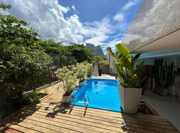 Apartamento · 370m² · 5 Quartos · 3 Vagas · 
                                Jardim Oceânico | Cobertura 5 quartos, sendo 4 suites
             