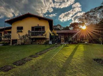 Casa · 400m² · 4 Quartos · 3 Vagas · Itaipava | Casa 4 quartos, sendo 2 suites