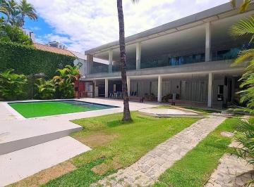 Casa · 529m² · 5 Quartos · 4 Vagas ·
BACS3661 | Excelente casa de 5 quartos, sendo 5 suítes no condomíni