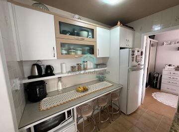 Apartamento · 40m² · 2 Quartos · Apartamento à Venda em Praia Comprida, São José – 2 Quartos, 40m²