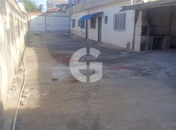 Casa · 118m² · 2 Quartos · 2 Vagas · Casa com amplo quintal em Vila Vianelo - Jundiaí