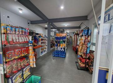 Comercial · 260m² · 5 Quartos · 2 Vagas · Comercial e Residencial com 260 m² a venda em Santa Terezinha