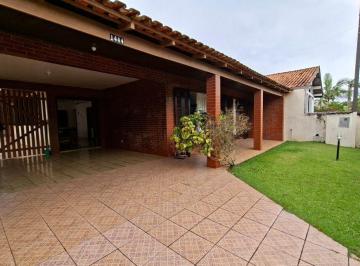 Casa · 136m² · 3 Quartos · 3 Vagas · Casa com 4 quartos à venda no Atami