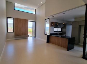 Casa de 1 quarto, Bragança Paulista · Casa 3 amplas Suítes com piscina no Condomínio Ile de France em Bragança Paulista