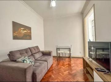 Apartamento de 2 quartos, Rio de Janeiro · Sala c/varanda interna e 2 Quartos.
5 Minutinhos ao Largo do Machado, e com farto lazer ao redor.