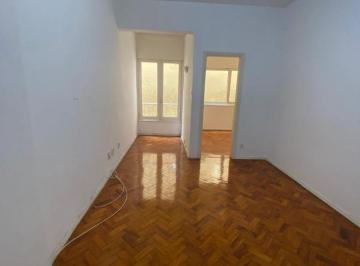 Apartamento de 2 quartos, Rio de Janeiro · 2 Quartos +dependência reversível. No coração de Laranjeiras. Silencioso e bem distribuído! Agende*