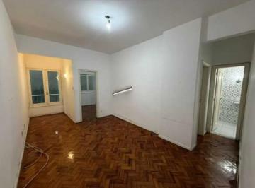 Apartamento de 2 quartos, Rio de Janeiro · 2 Quartos +dependência reversível. No coração de Laranjeiras. Silencioso e bem distribuído! Agende*