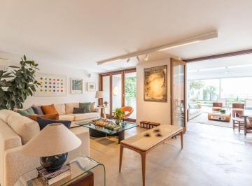 Casa de 3 quartos, São Paulo · - “Casa de Alto Padrão – 3 Suítes e 609 m²”
- “Privacidade e Segurança em Localização Nobre”