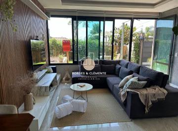 Casa · 374m² · 3 Quartos · 6 Vagas · Casa Térrea de Luxo no Vitória Régia Atibaia