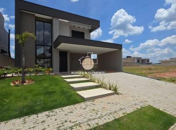 Casa · 360m² · 3 Quartos · 5 Vagas · Modernidade & Conforto: Residência de Alto Padrão no Teriva Vista da Serra