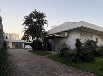 Casa · 292m² · 3 Quartos · 3 Vagas · Casa plana