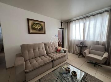 Casa · 250m² · 6 Quartos · 5 Vagas · Alugo casa em Itaúna com ótima localização!