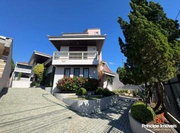 Casa · 355m² · 5 Quartos · 5 Vagas · Casa com 5 quartos no Boa Vista em Joinville