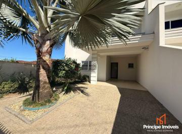 Casa · 127m² · 3 Quartos · 3 Vagas · Casa com 3 quartos no Floresta em Joinville