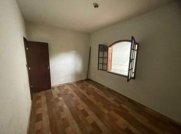 Casa · 237m² · 4 Quartos · 2 Vagas · Conforto e Lazer Completo: Casa Ampla com 4 Quartos, Suíte e Área Gourmet