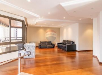 Apartamento · 232m² · 4 Quartos · 4 Vagas · Amplo apartamento de 236m² com 4 vagas e living em 3 ambientes em Indianópolis