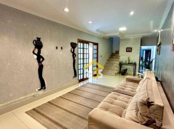 a1ade40d6bb90309cf17978dc47c1fb21a175c4f · Casa com 5 dormitórios à venda, 260 m² por R$ 890.000,00 - Cidade São Francisco - São Paulo/SP