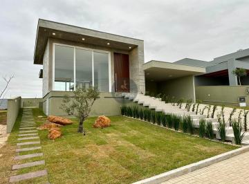 Casa · 279m² · 3 Quartos · 2 Vagas · Casa Alto Padrão | Localizada em condomínio fechado