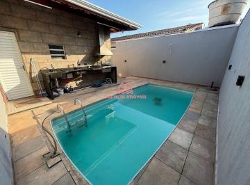 Casa · 80m² · 2 Quartos · 2 Vagas · Oportunidade na cidade de Praia Grande, próximo ao mar