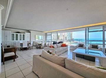 ef500b709b117f8f0368fc6ff75b11a8bb6f739a · Apartamento de altíssimo padrão em frente ao mar à venda no Bairro de Pitangueiras - Guarujá / SP.