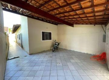 Casa de 2 quartos, Itanhaém · Casa com 2 quartos e espaço para piscina em Itanhaém.
