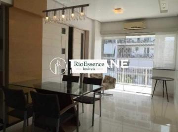 Apartamento · 160m² · 1 Vaga · Cobertura - Triplex / Residencial / Humaitá