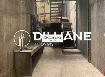 Casa · 286m² · 3 Vagas · Casa - / Comercial / Humaitá