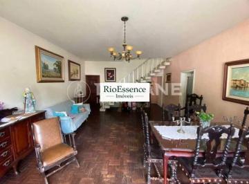 Apartamento · 220m² · 2 Quartos · 1 Vaga · - / Residencial / Humaitá